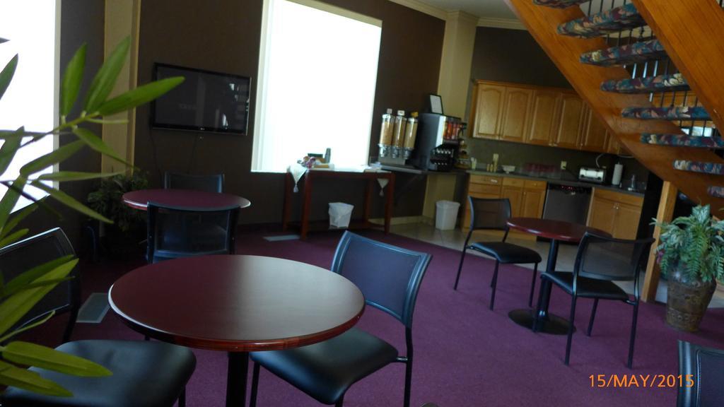 The Bridgeport Inn Fort Mcmurray Zewnętrze zdjęcie