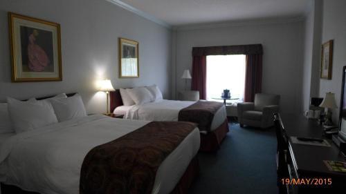 The Bridgeport Inn Fort Mcmurray Zewnętrze zdjęcie